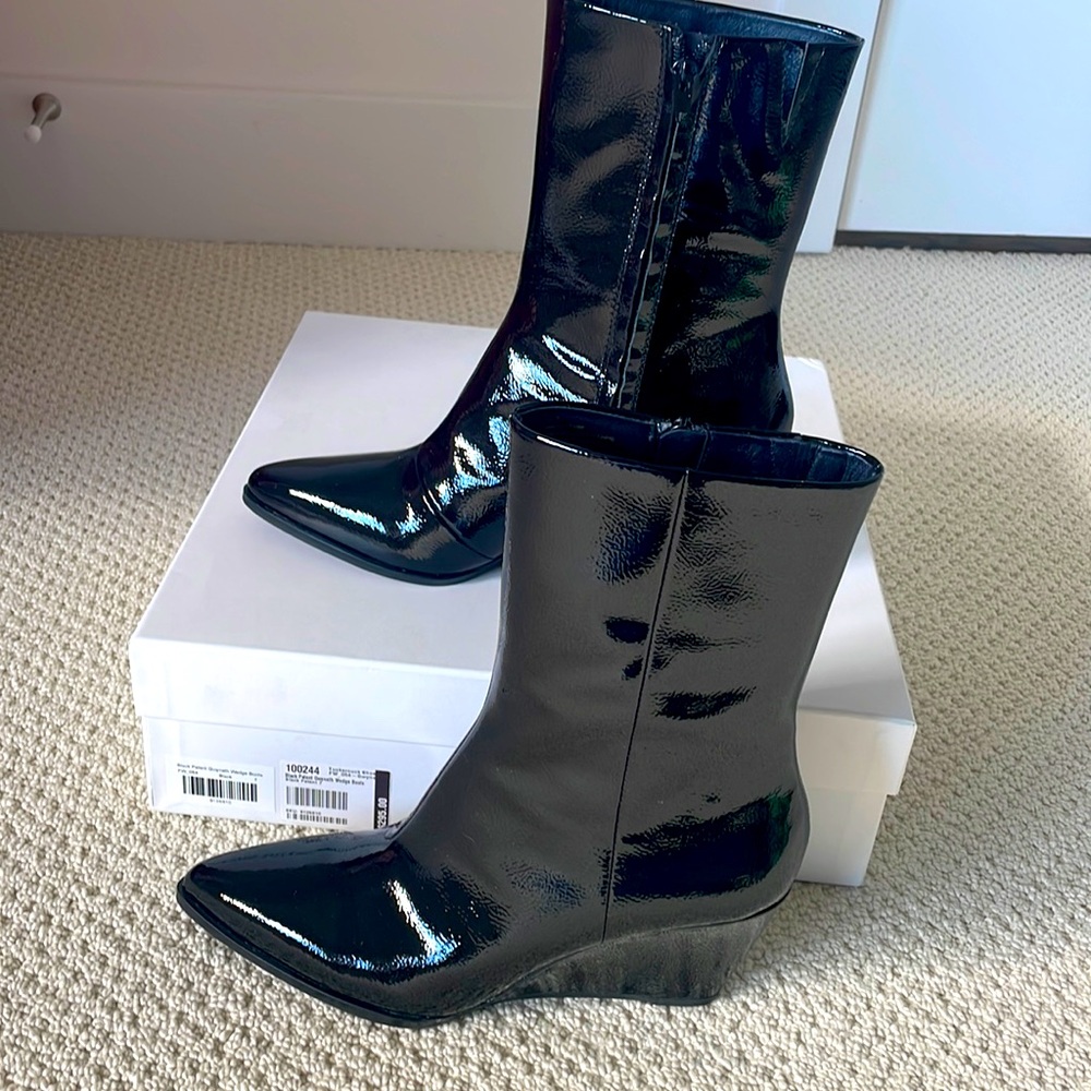 NWT Tuckernuck Black Leather Wedge Boots Size 7